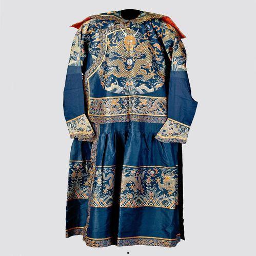 最新龙袍爆料视频大全,传承与创新交织的皇家风采  第1张